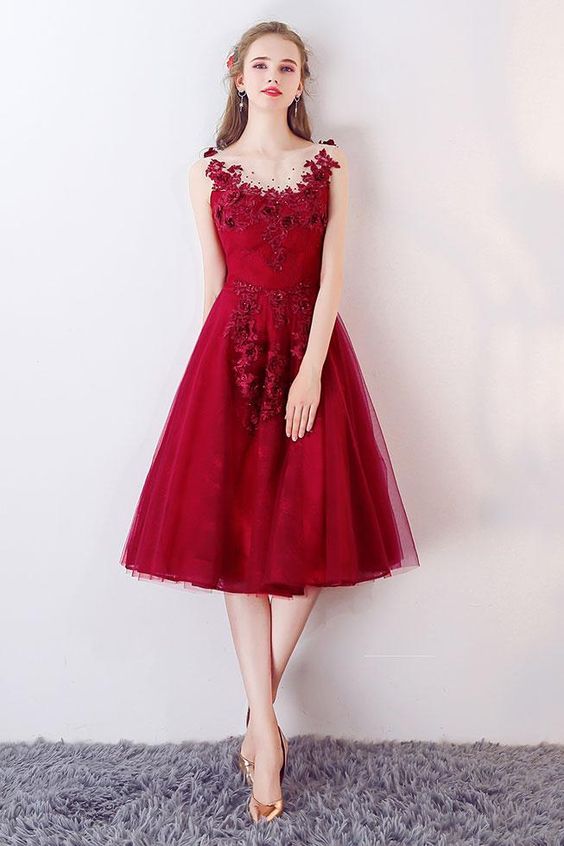 đầm đỏ mặc tết, váy đỏ diện tết, váy đỏ mặc tết