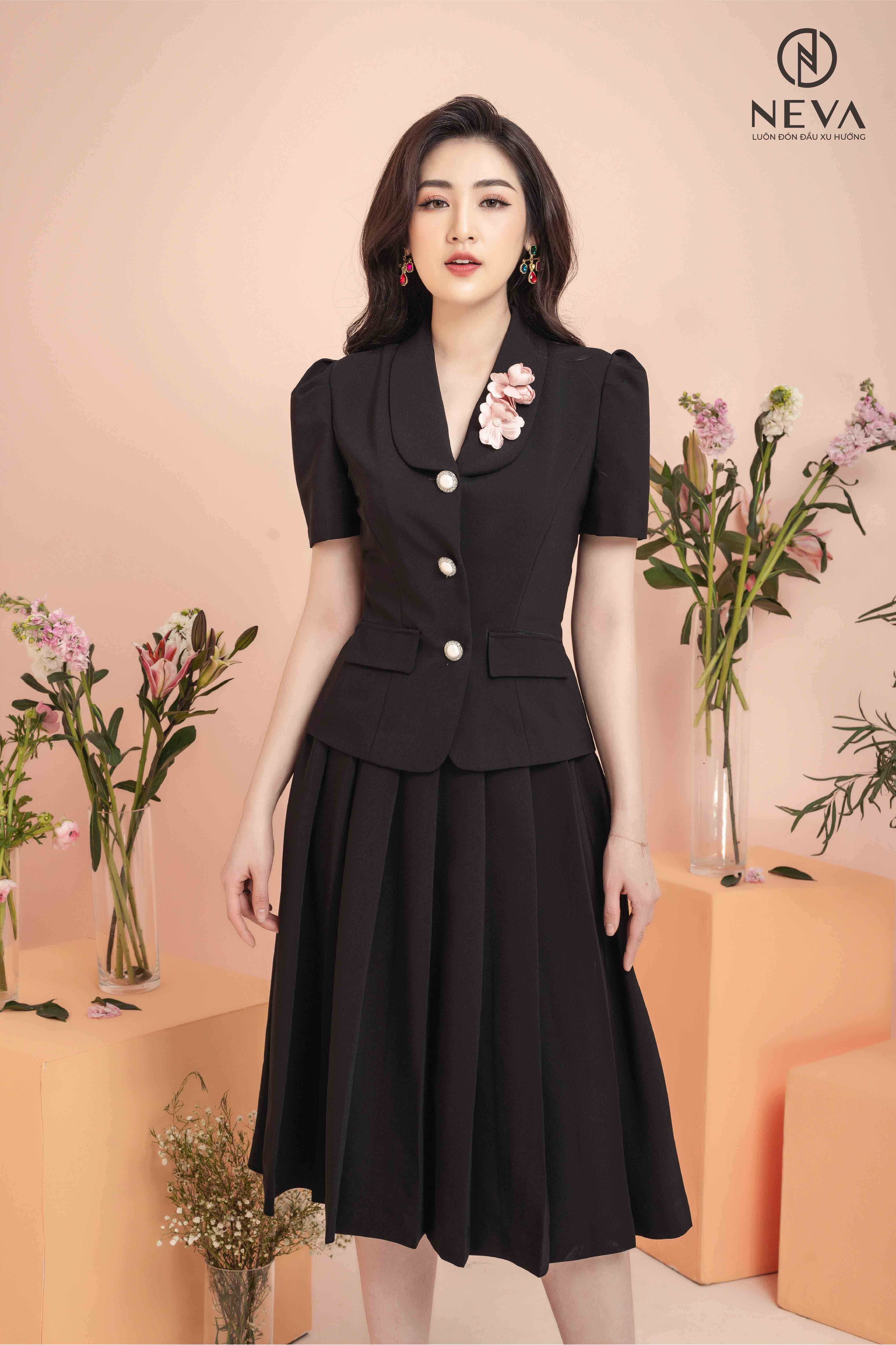 Đồng phục công sở vest nữ cao cấp màu xanh đen kèm chân váy hoặc quần âu |  May đồng phục Việt