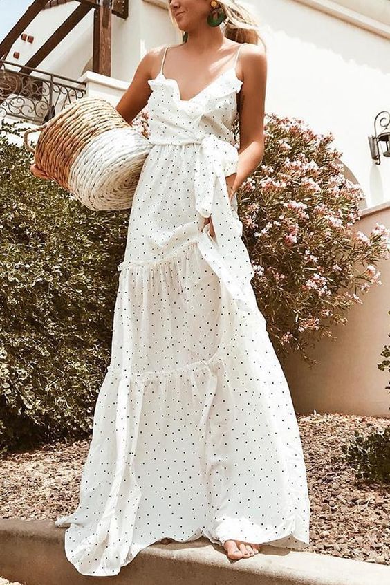 Những mẫu váy đầm maxi 2 dây màu trắng đang lọt vào mắt xanh của hàng triệu cô gái trên khắp hành tinh đầm maxi 2 dây màu trắng, đầm maxi trắng 2 dây, đầm maxi trắng hai dây