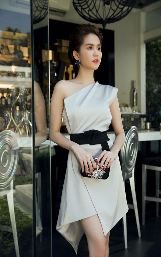 Đầm Dạ Hội Rớt Vai Vô Cùng Sang Trọng D715 - Thời trang nữ cao cấp