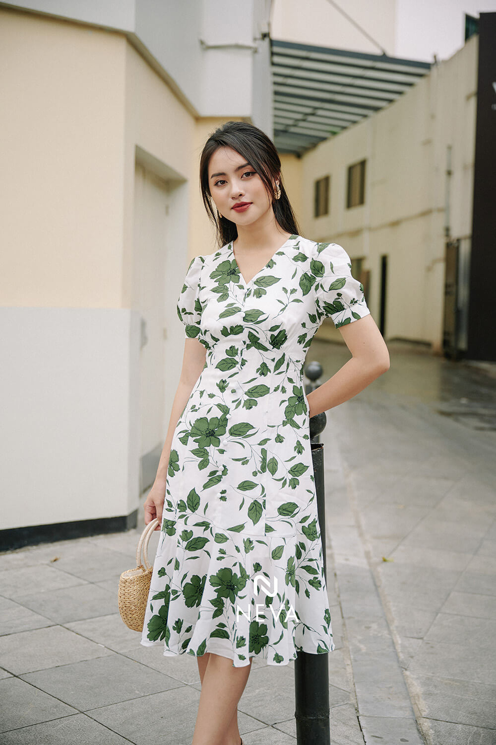 Đồng phục váy liền công sở đẹp thời trang  Thomas Nguyen