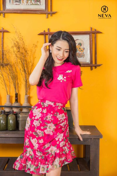 Alternative view of ÁO PHÔNG HỒNG CHỮ NEVA 21S3W500288T021