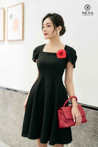 Alternative view of Đầm midi tằm xốp đen 21S2W430364T011