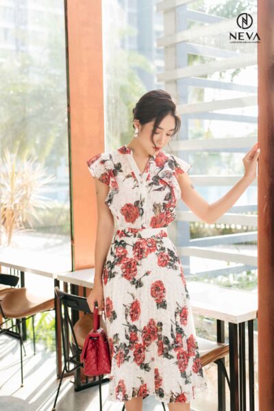 Alternative view of Áo ren tay bèo cánh tiên in hoa hồng 21S3W130363H010