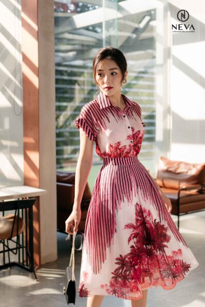 Alternative view of Sơ mi in họa tiết Khu rừng nhiệt đới 21S1W130353H012 