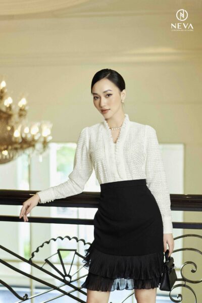 Alternative view of Chân váy phối gấu tơ dập li 21F2W300402T011