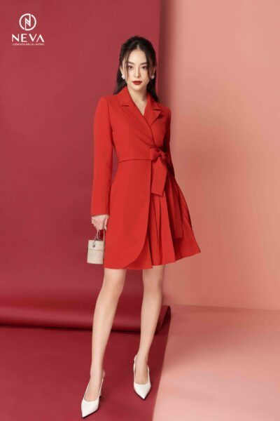 Alternative view of Đầm vest vặt lệch tuytsi đỏ 21F2W490416T012