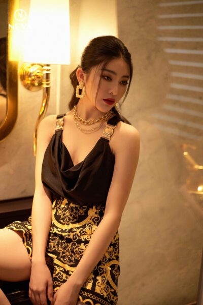 Alternative view of Áo hai dây cổ đổ cài đai kim loại 22S2W110494T011