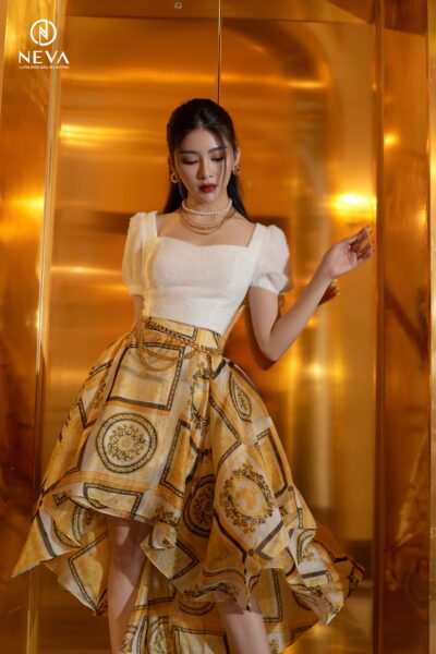 Alternative view of Croptop tay phồng voan tua rua 22S2W130495T010