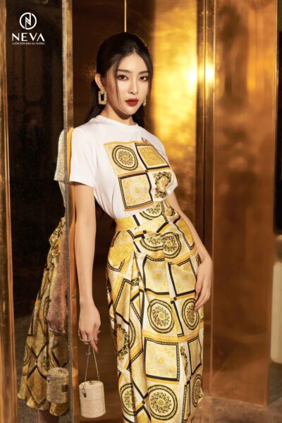 Alternative view of Chân váy drap nhún họa tiết Baroque 22S2W320504H013