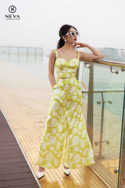 Alternative view of Quần ống rộng xẻ gấu in hoa peoni 22S2W220490H014