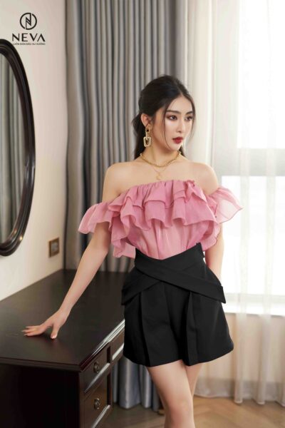 Alternative view of Quần sooc vạt xếp chéo 22S2W200499T011