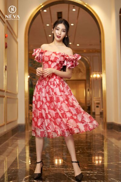 Alternative view of Đầm midi trễ vai in hoa peoni hồng 22S2W430500H021