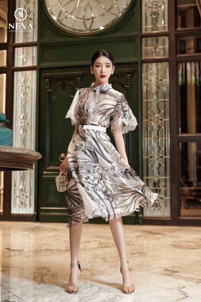 Alternative view of Chân váy xòe hoa đơn sắc 22S2W320534H010