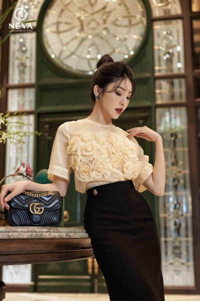 Alternative view of Juýp bút chì đính cúc 22S3W310560T011