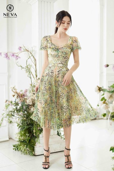 Alternative view of Áo croptop ren in Hoa  22S2W130566H014