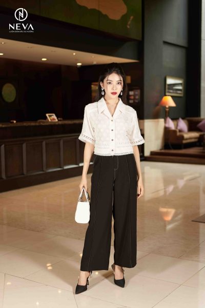 Alternative view of Quần suông đen 22S3W220596T011