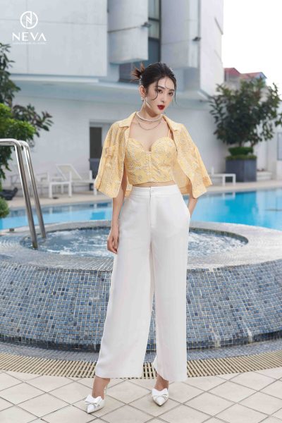 Alternative view of Sơ mi tay lửng cổ 2 ve in họa tiết logo Neva 22S3W130595H013