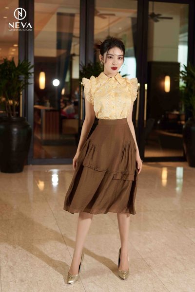 Alternative view of Áo sơ mi tay bèo in logo Neva 22S2W130594H013