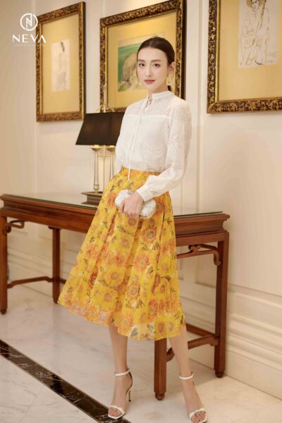 Alternative view of Chân váy midi dáng xòe in hoa hướng dương 22F2W320642H013