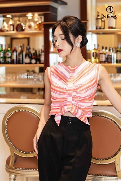 Alternative view of Áo croptop Neva nhún thân trước in kẻ hồng cam 21S3W120300K021