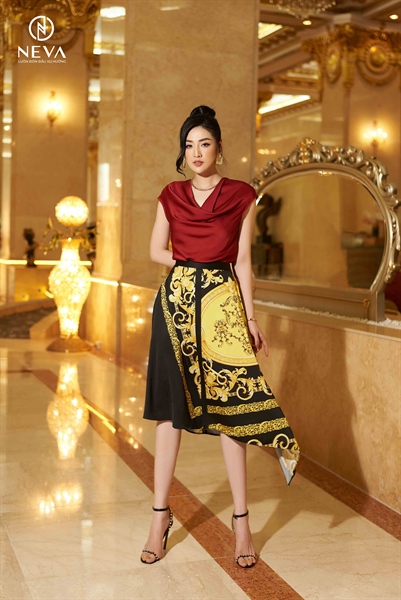 Áo lụa satin cổ đổ 22S3W130555T012 - M