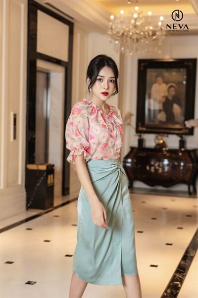 Áo sơ mi Neva cổ bèo in poppy xanh 21S2W130302H014