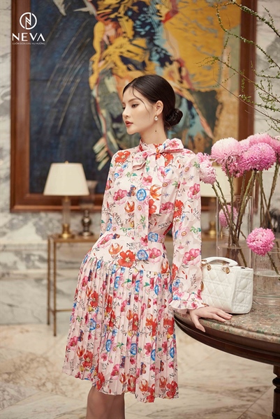 Đầm midi nơ cổ tùng dập li in hoa 22F3W440664H021 - XXL