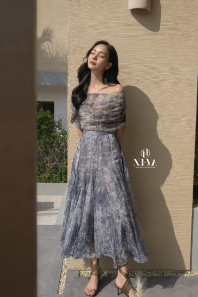 Chân váy 𝑬𝑳𝑬𝑮𝑨𝑵𝑻 𝑸𝑼𝑬𝑬𝑵 24S1W320027H020