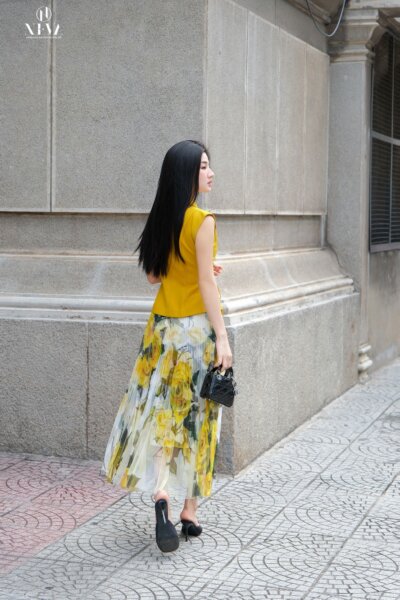 Alternative view of Chân váy Take the bull by the horns 24S1W321003H013