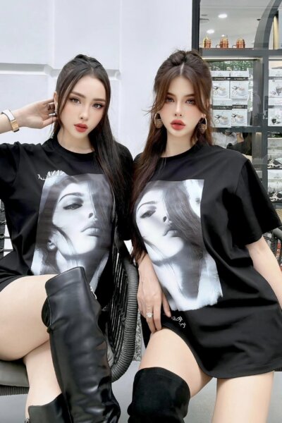 Áo phông in hình cô gái 24S1W500515T011