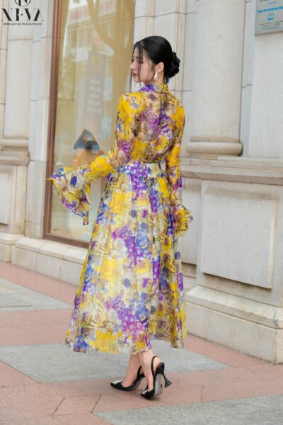 Alternative view of Áo sơ mi dài tay cổ đức Golden Aurora 24S1W140801H016