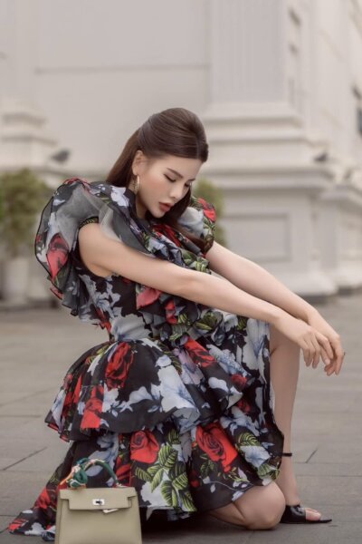 Alternative view of Đầm dạ hội dáng xòe ngắn Flame Petal 24S1W428008H011