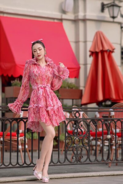 Alternative view of Đầm bèo dài tay dáng ngắn Blossom Grace 24S1W448001H021