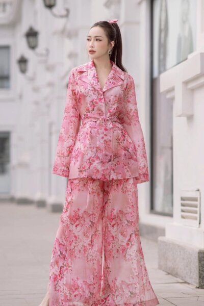 Quần dài ống xuông xếp ly thân trước Petal Waves 24S1W228001H021