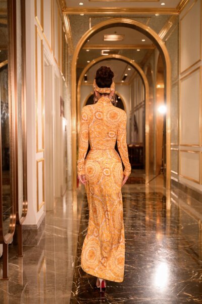 Alternative view of Chân váy dài wrapping với phần xoắn lệch, xẻ đùi Enigma Vow 25S1W311005H013