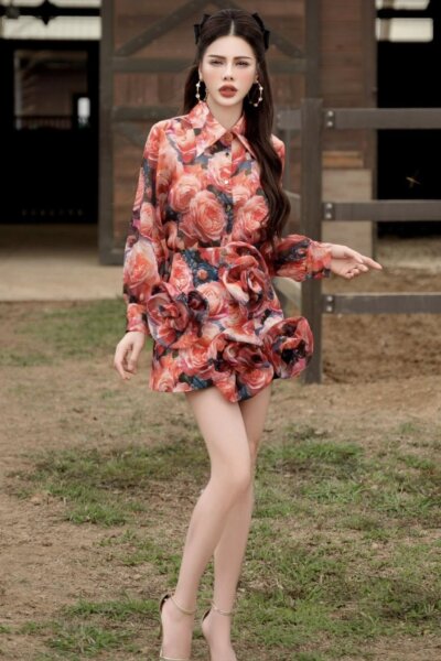 Alternative view of Chân váy Mini A xếp nếp hoa cầu kỳ Whispering Petals 25S1W305006H015