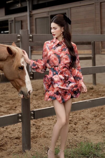 Chân váy Mini A xếp nếp hoa cầu kỳ Whispering Petals 25S1W305006H015