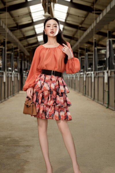 Alternative view of Chân váy 3 tầng, xếp nhún trẻ trung Rose Ember 25S1W305001H015