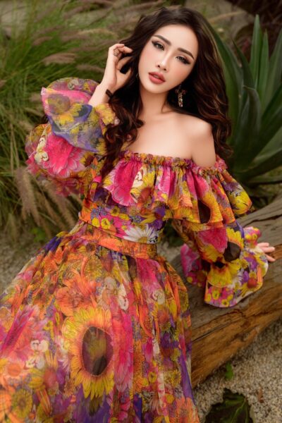 Áo trễ vai dài tay thân ôm Wild Hibiscus 25S1W149002H017