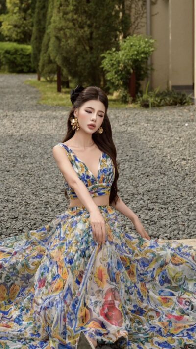 Áo bra crop với phần cổ xẻ sâu Fiorita d’Oro 25S1W123005H015