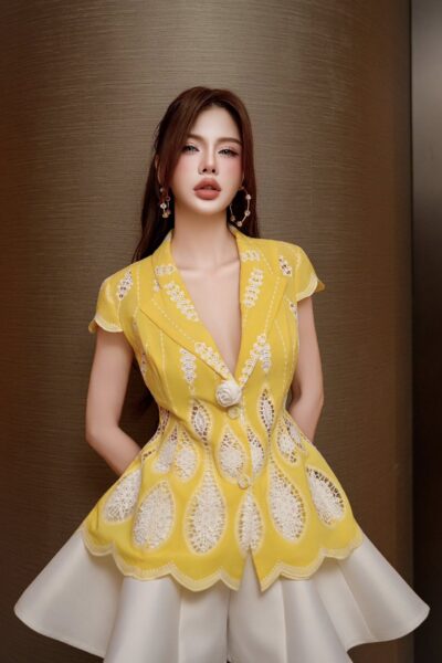 Áo vest tay hến trẻ trung Feral Elegance 25S1W130706H013