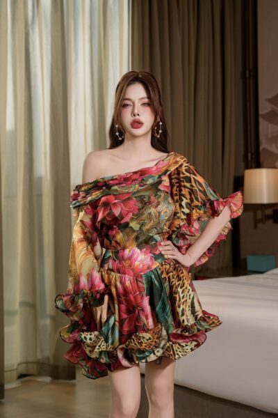 Alternative view of Chân váy mini xòe gấu bèo quấn Untamed Muse 25S1W300705H013