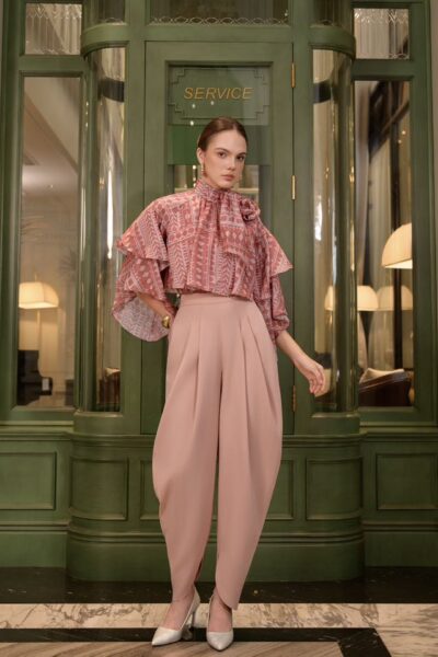 Áo kiểu tay dài với nhiều lớp bèo Ivory Sonate 25S1W140507T022