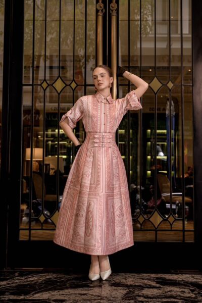 Chân váy midi xòe, cạp cao Velvet Solennelle 25S1W320501T022