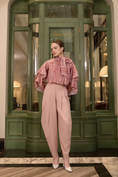 Quần dáng bom với tạo kiểu các nếp xếp lạ mắt Ivory Sonate 25S1W220507T022