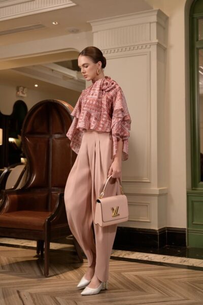 Alternative view of Áo kiểu tay dài với nhiều lớp bèo Ivory Sonate 25S1W140507T022