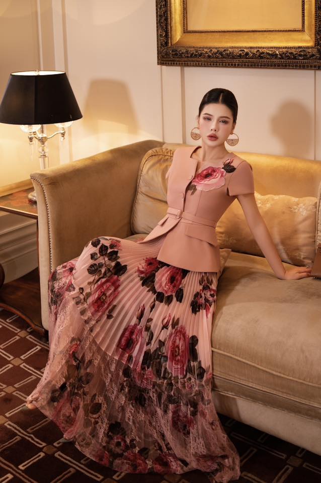 Áo vest công sở cộc tay Juliet Royale 25S1W130202H021