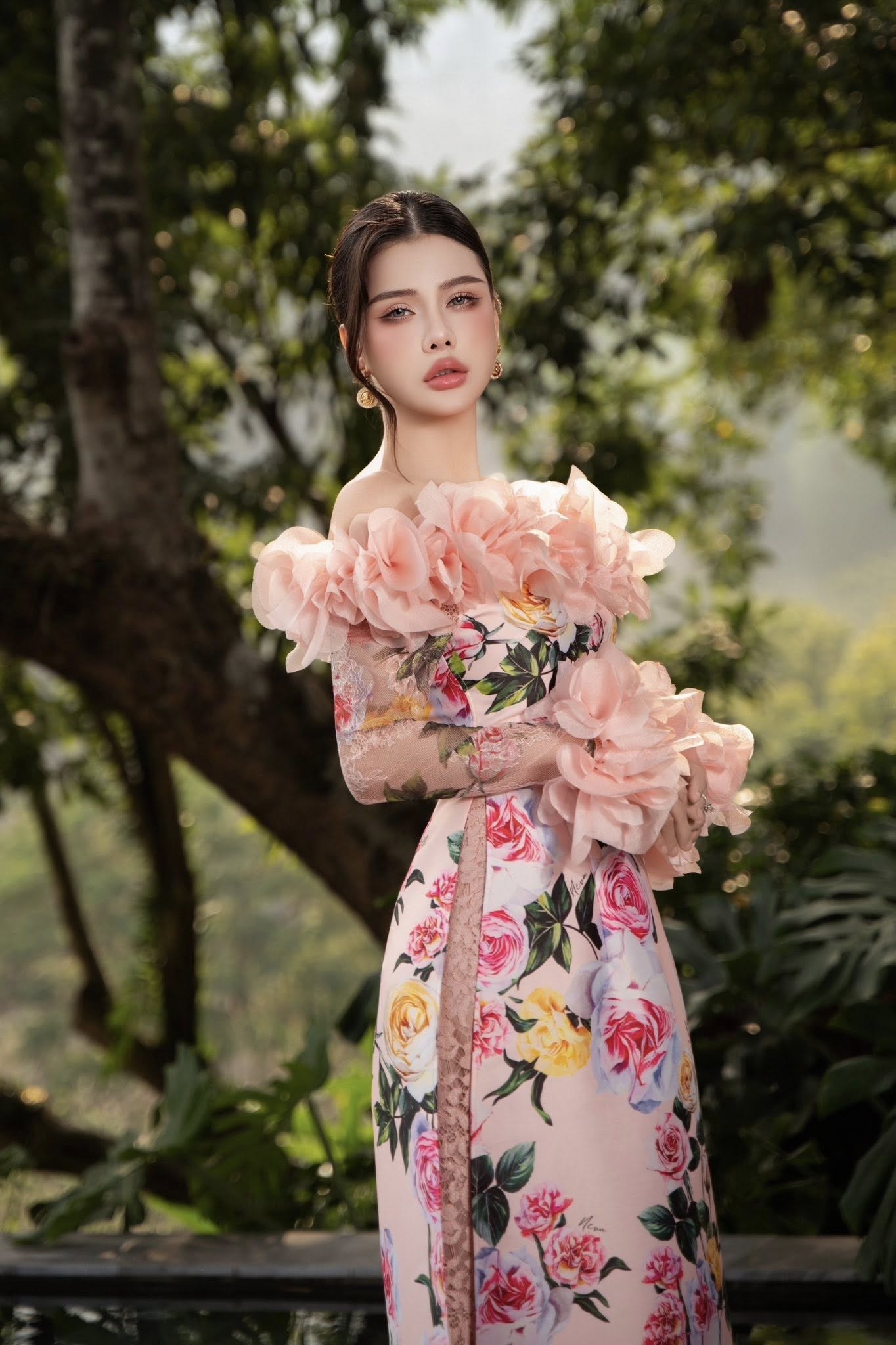 Áo dài trễ vai xếp hoa laser đẹp mắt Core Neva 25S1W660103H021 - Ảnh 8