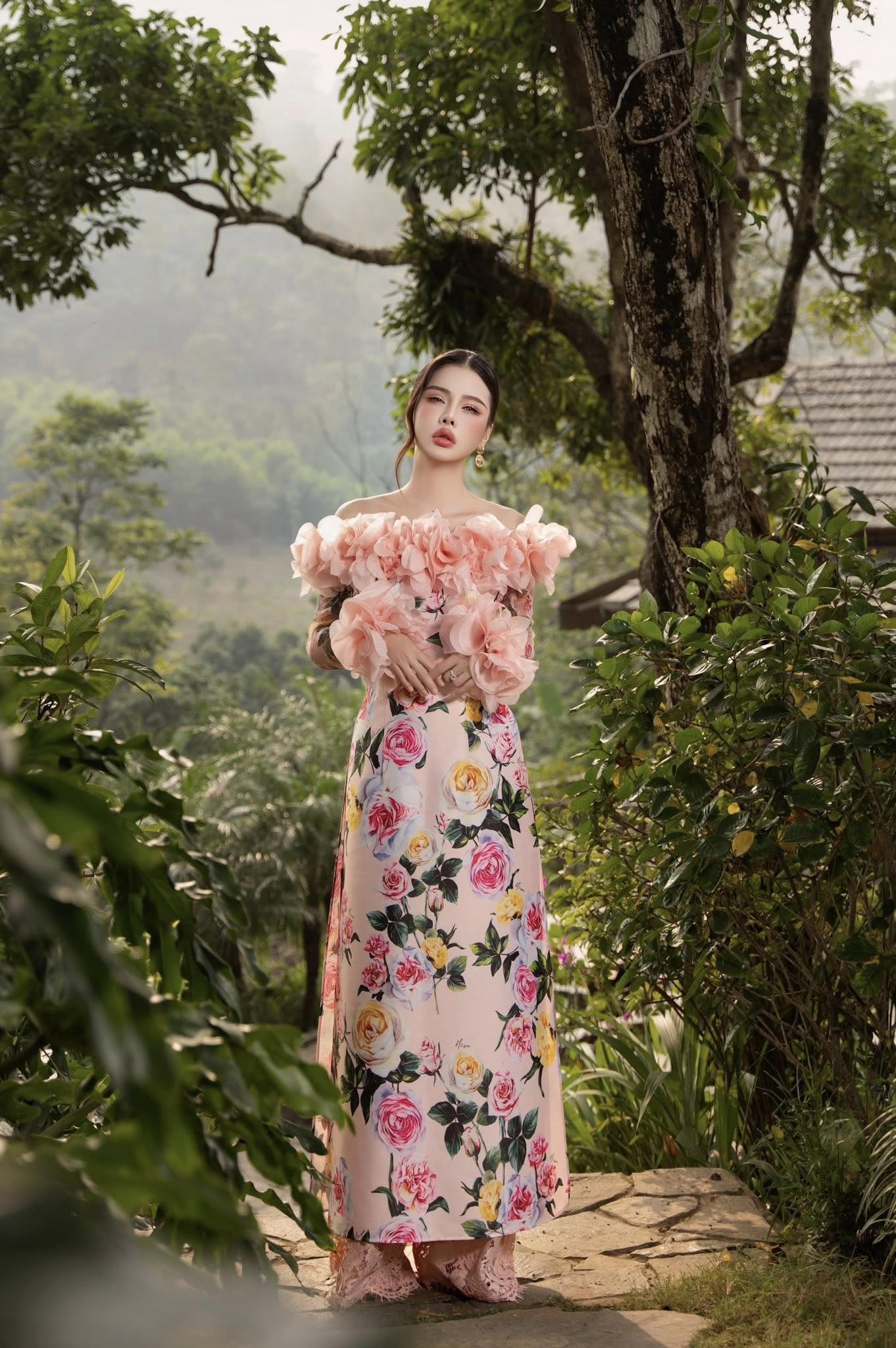 Áo dài trễ vai xếp hoa laser đẹp mắt Core Neva 25S1W660103H021 - Ảnh 7